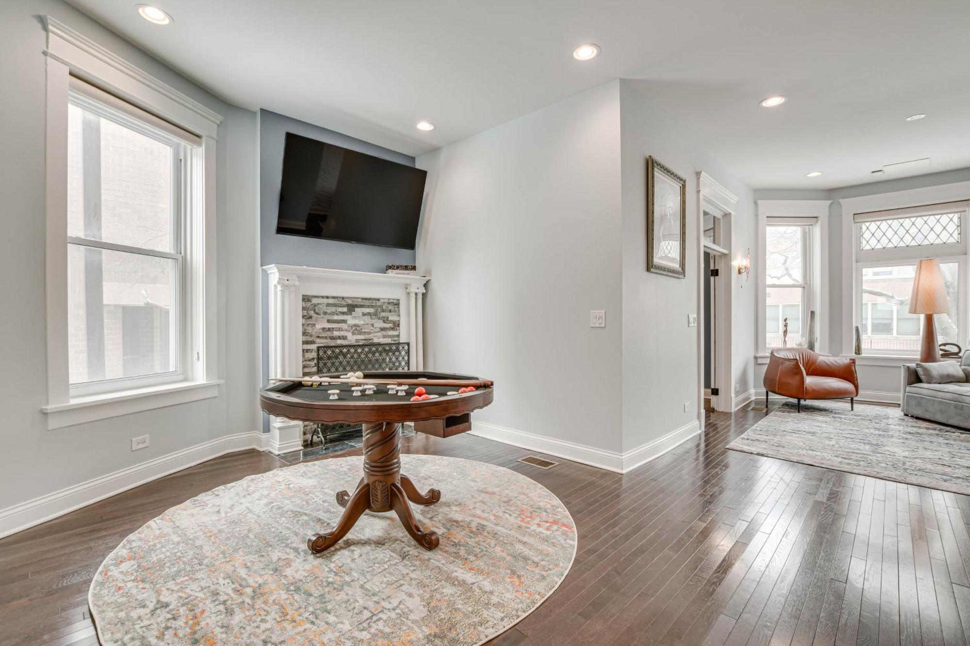 Spacious Condo With Deck About 3 Mi To Downtown Chicago! Buitenkant foto